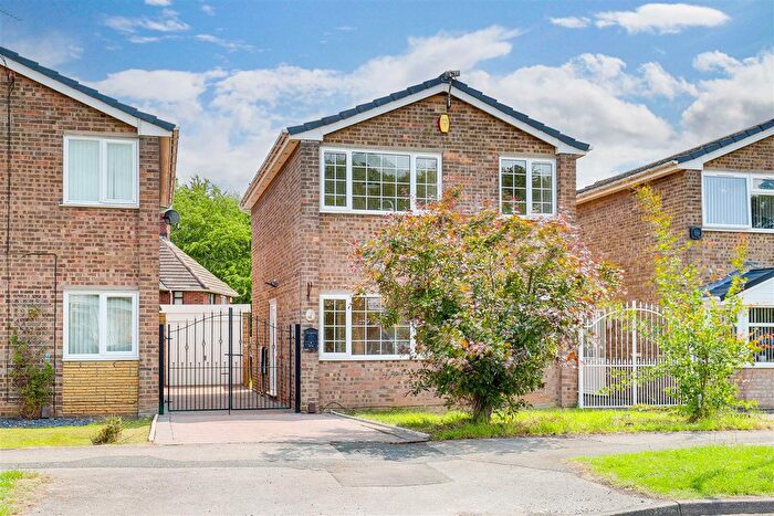 3 Bedroom Detached House To Rent In Christchurch Road, Hucknall, Nottinghamshire, NG15