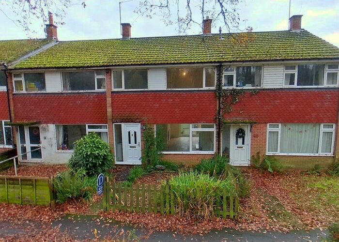 3 Bedroom Terraced House To Rent In Stephens Road, Tadley, RG26