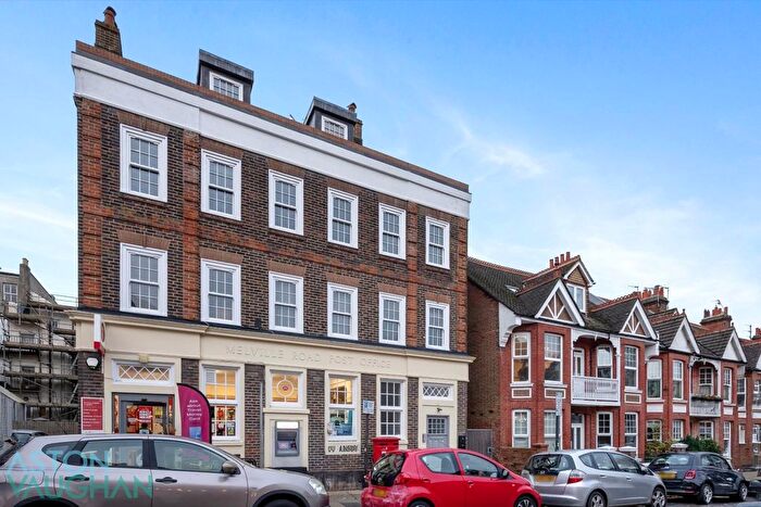 4 Bedroom Flat To Rent In Melville Road, Hove, BN3
