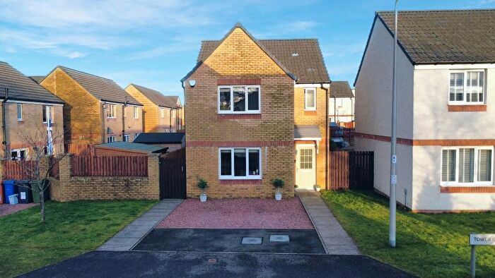 3 Bedroom Villa For Sale In Tower Gate, Lenzie, G66