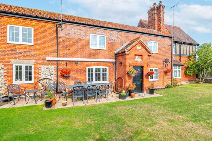 3 Bedroom Cottage For Sale In Martham Road, Rollesby, NR29