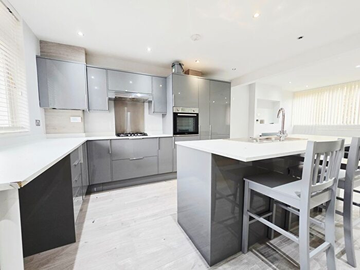 3 Bedroom Flat To Rent In Atholl House, Maida Vale, W9