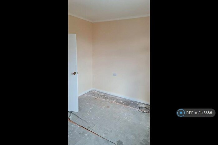 3 Bedroom Semi-Detached House To Rent In John Street, Creswell, S80