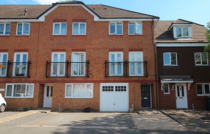4 Bedroom Terraced House For Sale In Richmond Meech Drive, Kennington, TN24