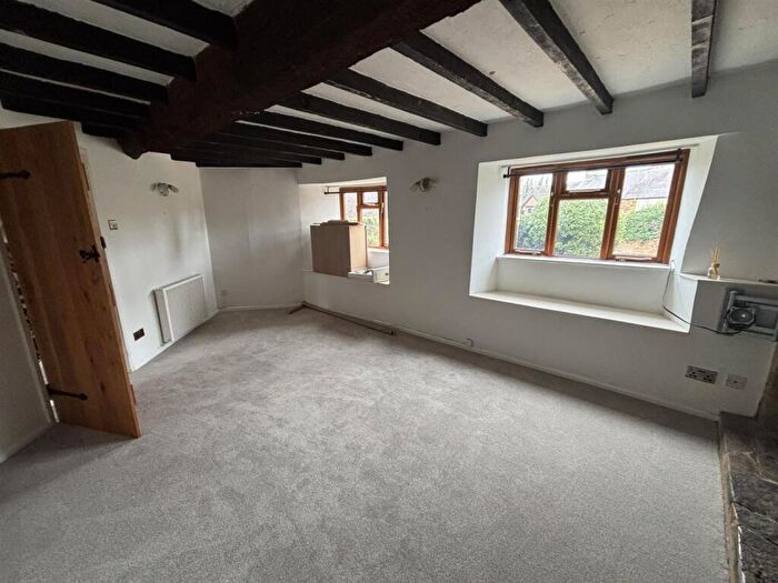 2 Bedroom Cottage To Rent In Shutford, OX15