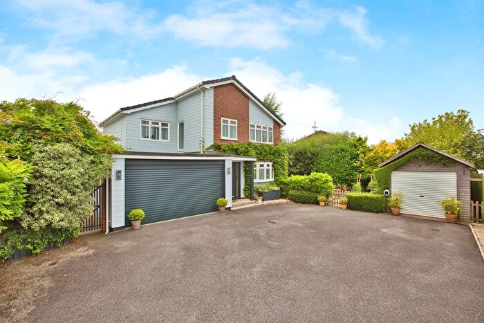 4 Bedroom Detached House For Sale In Athelstan Close, Axminster, EX13