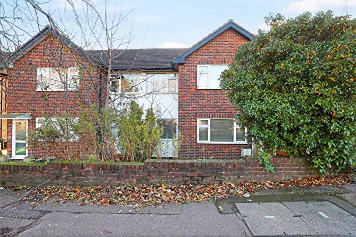 2 Bedroom Maisonette To Rent In Buckhurst Hill, IG9