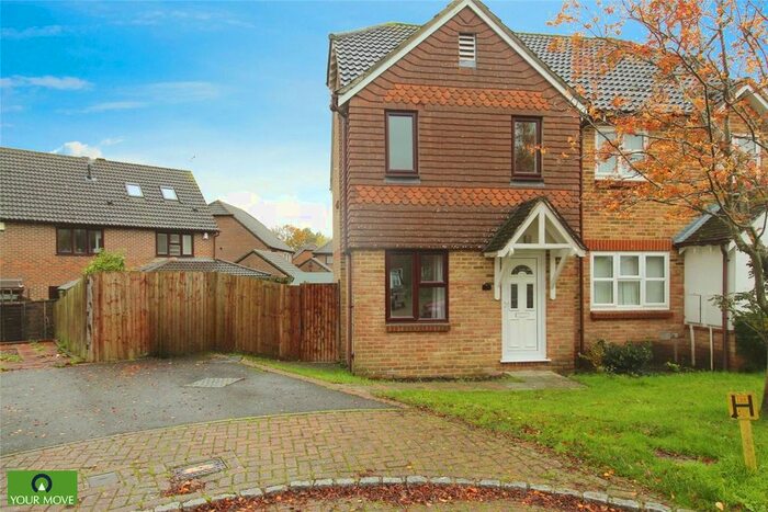 2 Bedroom Semi-Detached House To Rent In The Bulrushes, Ashford, Kent, TN23