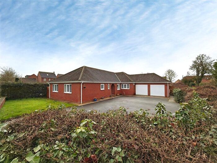 5 Bedroom Bungalow For Sale In Horncastle Road, Bardney, Lincoln, Lincolnshire, LN3