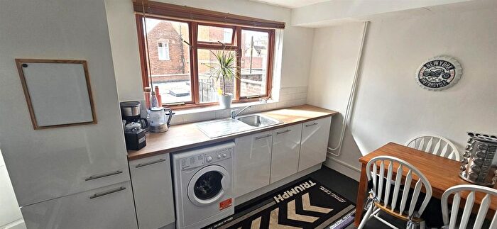 2 Bedroom Flat To Rent In Portland Street, Newark, NG24