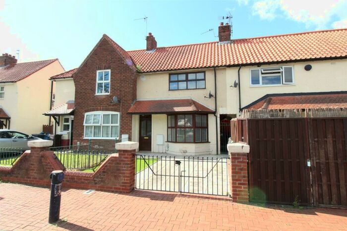 2 Bedroom House To Rent In St Avenue, Hull, HU6