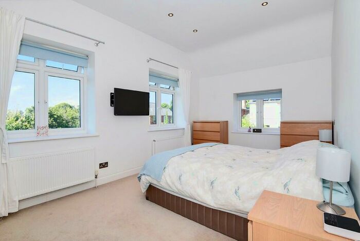 5 Bedroom Detached House For Sale In Downsview Gardens, Dorking, RH4
