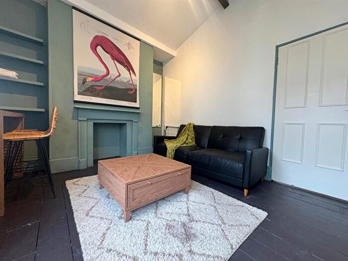 1 Bedroom Flat To Rent In Queens Road, Brighton, BN1