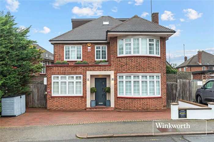5 Bedroom Detached House For Sale In Freston Park, Finchley, London, N3