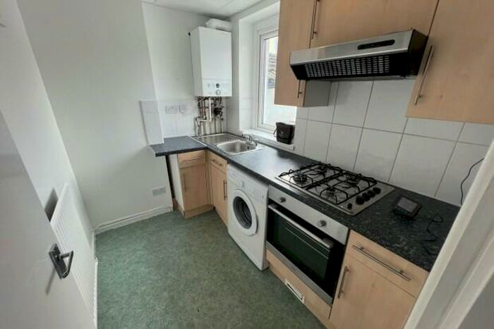 2 Bedroom Flat To Rent In Blanche Street Top Floor Cardiff, CF24