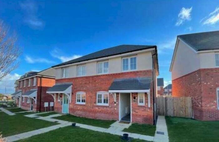 3 Bedroom Semi-Detached House To Rent In Oakenholt, Flintshire, CH6