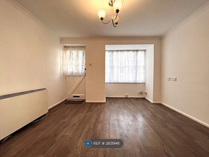 1 Bedroom Flat To Rent In Hockerill Street, Bishop's Stortford, CM23