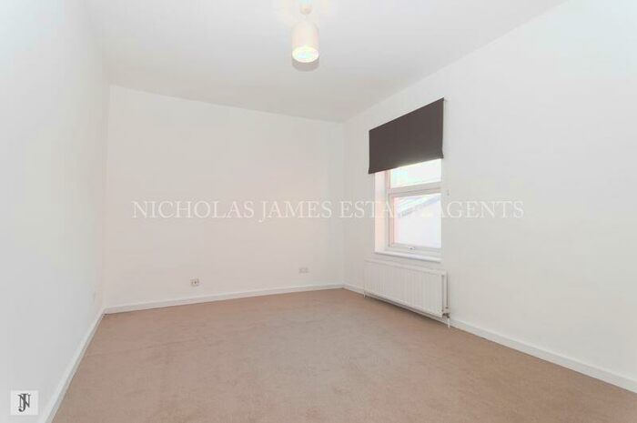 2 Bedroom Flat To Rent In Ashfield Road, Manor House, London, N4