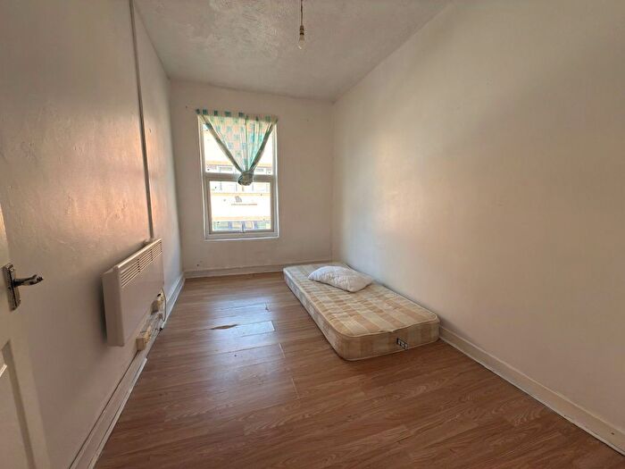 1 Bedroom Flat To Rent In Alma Street, Luton, LU1
