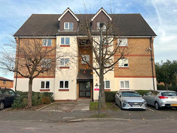 1 Bedroom Flat To Rent In Wells Court, Longfield Drive, CR4