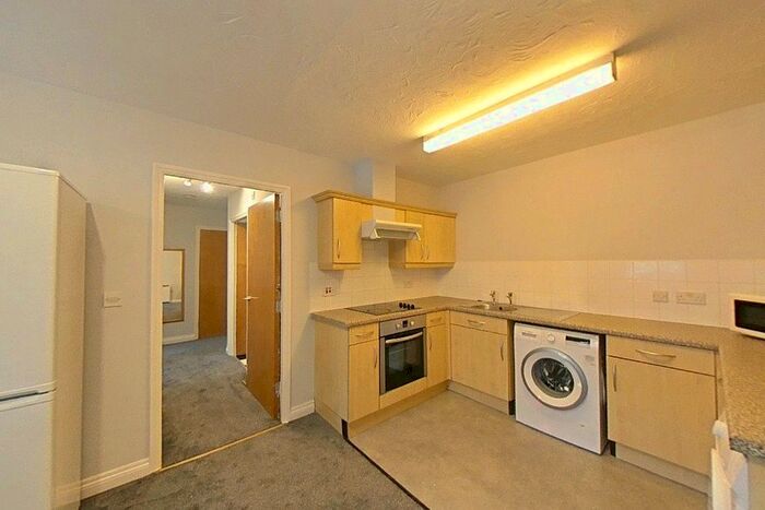 2 Bedroom Flat To Rent In Sovereign Court, Loughboorough, LE11