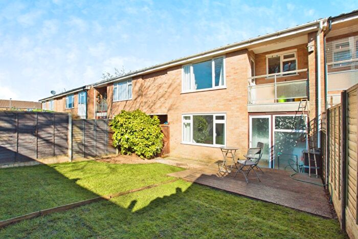 2 Bedroom Flat For Sale In Seaborough View, Crewkerne, TA18