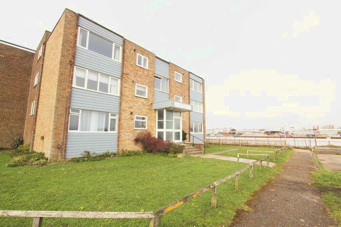 2 Bedroom Flat To Rent In Harbour Way, Shoreham-By-Sea, BN43