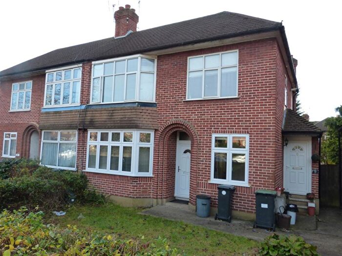 2 Bedroom Flat To Rent In Myddelton Avenue, Enfield, EN1