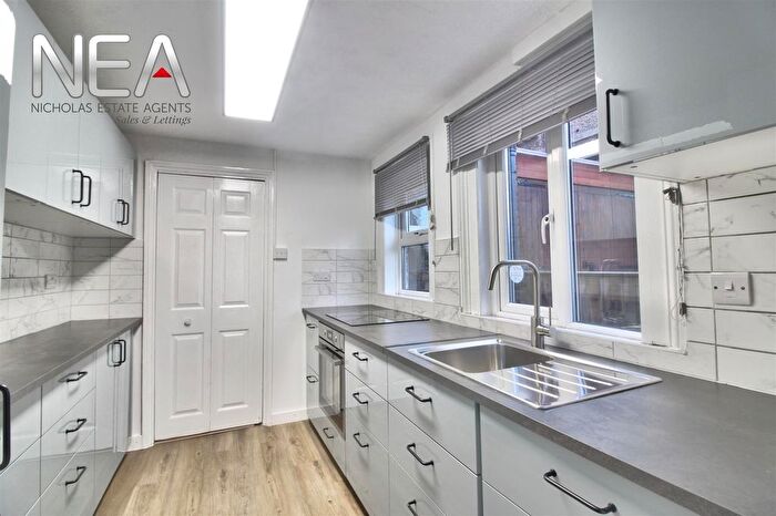 2 Bedroom End Of Terrace House To Rent In Gosbrook Road, Caversham, Reading, RG4