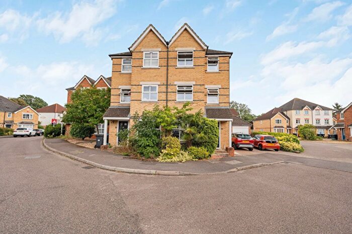 6 Bedroom Semi-Detached House For Sale In Nightingale Shott, Egham, TW20
