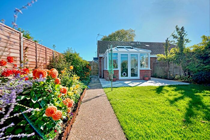 2 Bedroom Bungalow For Sale In Evans Close, Brampton, Huntingdon, PE28