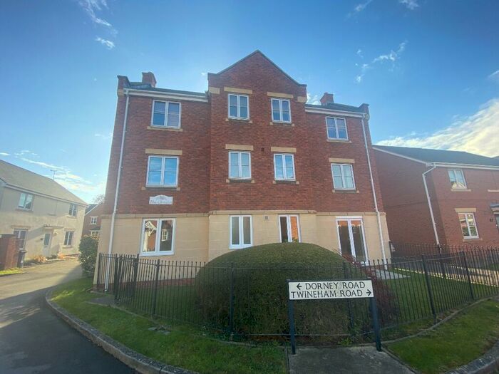 2 Bedroom Flat To Rent In Dorney Road, Swindon, SN25