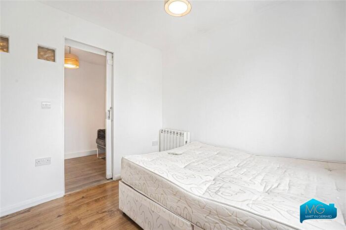 2 Bedroom Apartment To Rent In Raven Close, London, NW9