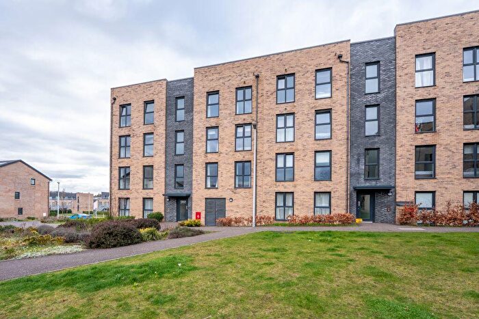2 Bedroom Flat For Sale In Flat, , Goldcrest Place, Cammo, Edinburgh, EH4
