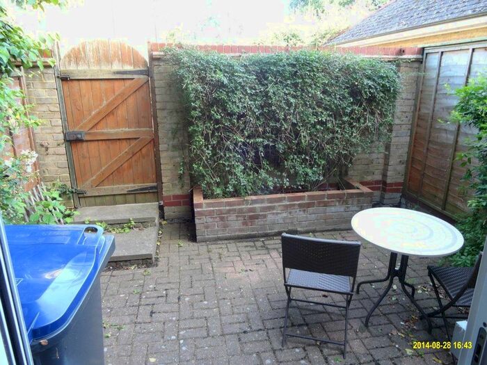 3 Bedroom Property To Rent In Roper Road, Canterbury, CT2