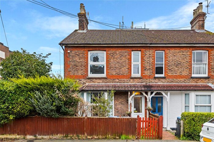 2 Bedroom Apartment For Sale In Gower Road, Haywards Heath, West Sussex, RH16