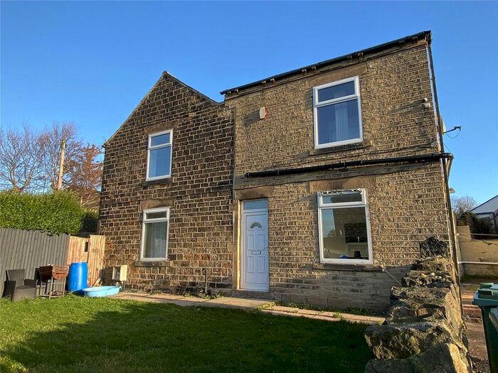 3 Bedroom End Of Terrace House To Rent In Healey Lane, Batley, WF17