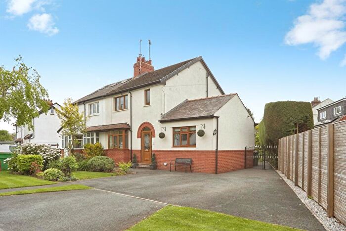 4 Bedroom Semi-Detached House For Sale In New Way, Guiseley, Leeds, LS20