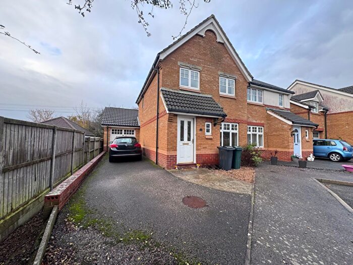 3 Bedroom Semi Detached House To Rent In Augustus Walk, Kingsnorth, TN23