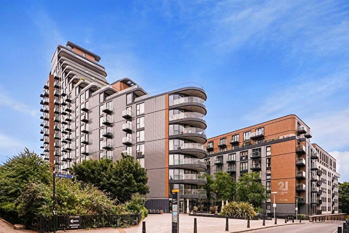 Studio To Rent In Cobblestone Square, London, E1W