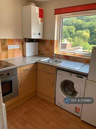 Studio To Rent In Chesterfield Road, Sheffield, S8