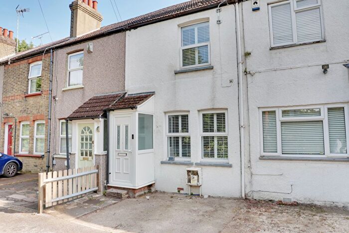 2 Bedroom Terraced House For Sale In Meadow View, Orpington, BR5