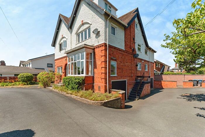 2 Bedroom Flat For Sale In Lache Lane, Chester, CH4