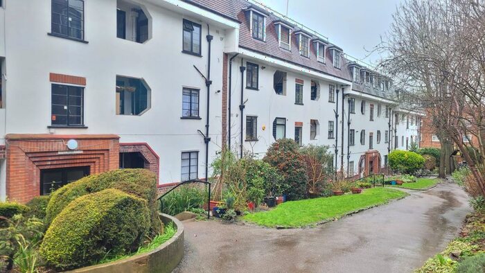 2 Bedroom Flat To Rent In Colney Hatch Lane, Muswell Hill, N10