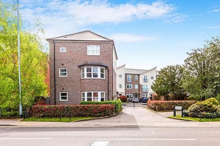 2 Bedroom Property To Rent In Walsworth Road, Hitchin, SG4