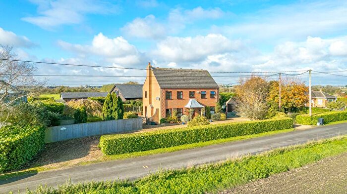 6 Bedroom Detached House For Sale In Middle Drove, St. Johns Fen End, Wisbech, PE14