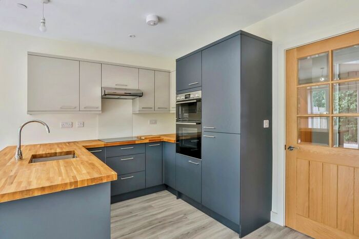 3 Bedroom Bungalow For Sale In Clavell Close, Poole, BH12