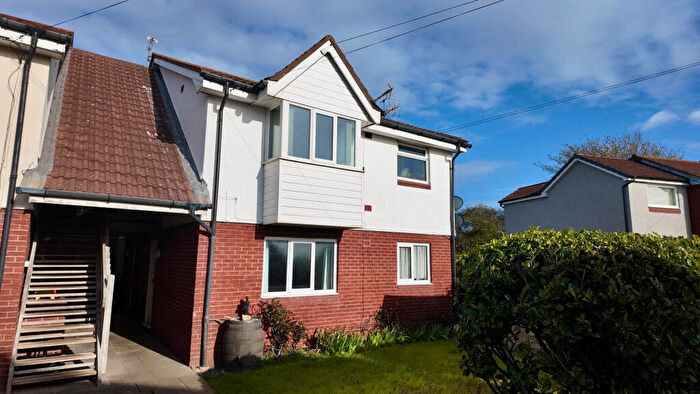 Apartment For Sale In Lon Hedyn, Rhyl, LL18