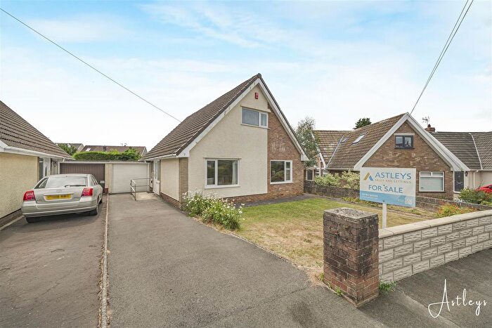 4 Bedroom Detached House For Sale In Highpool Close, Newton, Swansea, SA3