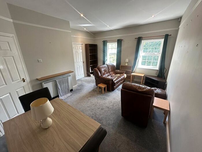 2 Bedroom Flat To Rent In Scholars Court, Northampton, NN1